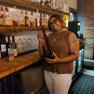 Meet your Posher, Maria esther